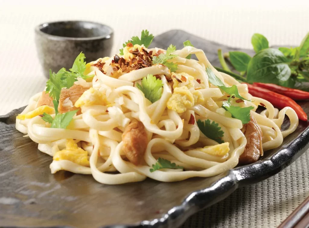 Amoy Lo Mein Noodles Dish
